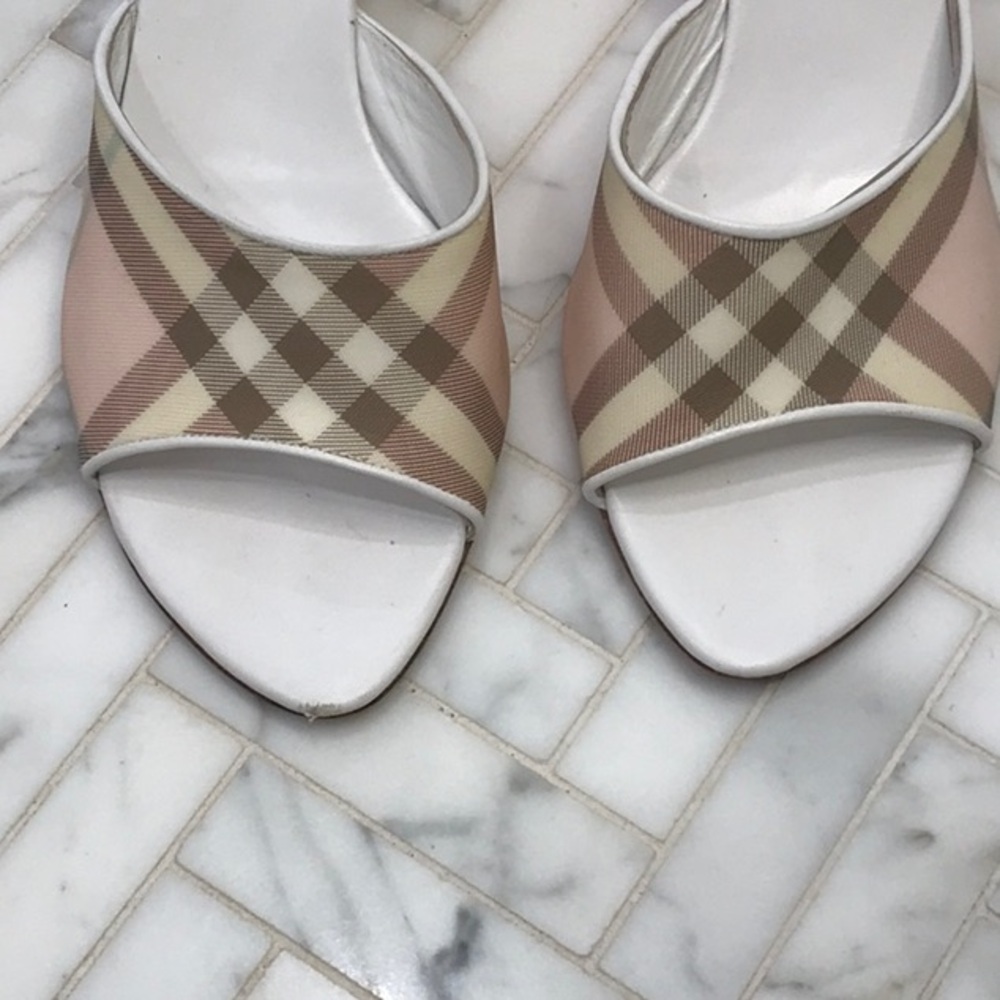Burberry white, nova check plaid kitten, heel sandal Size 38 - Picture 2 of 12